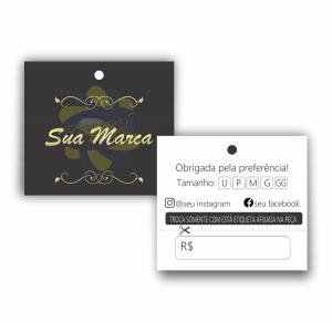 Tag Roupa 4,5x5 cm - 4x1 Couchê 300gr- 4,5x5 cm- 4x1 Verniz na frente- Corte reto- Com furo 
